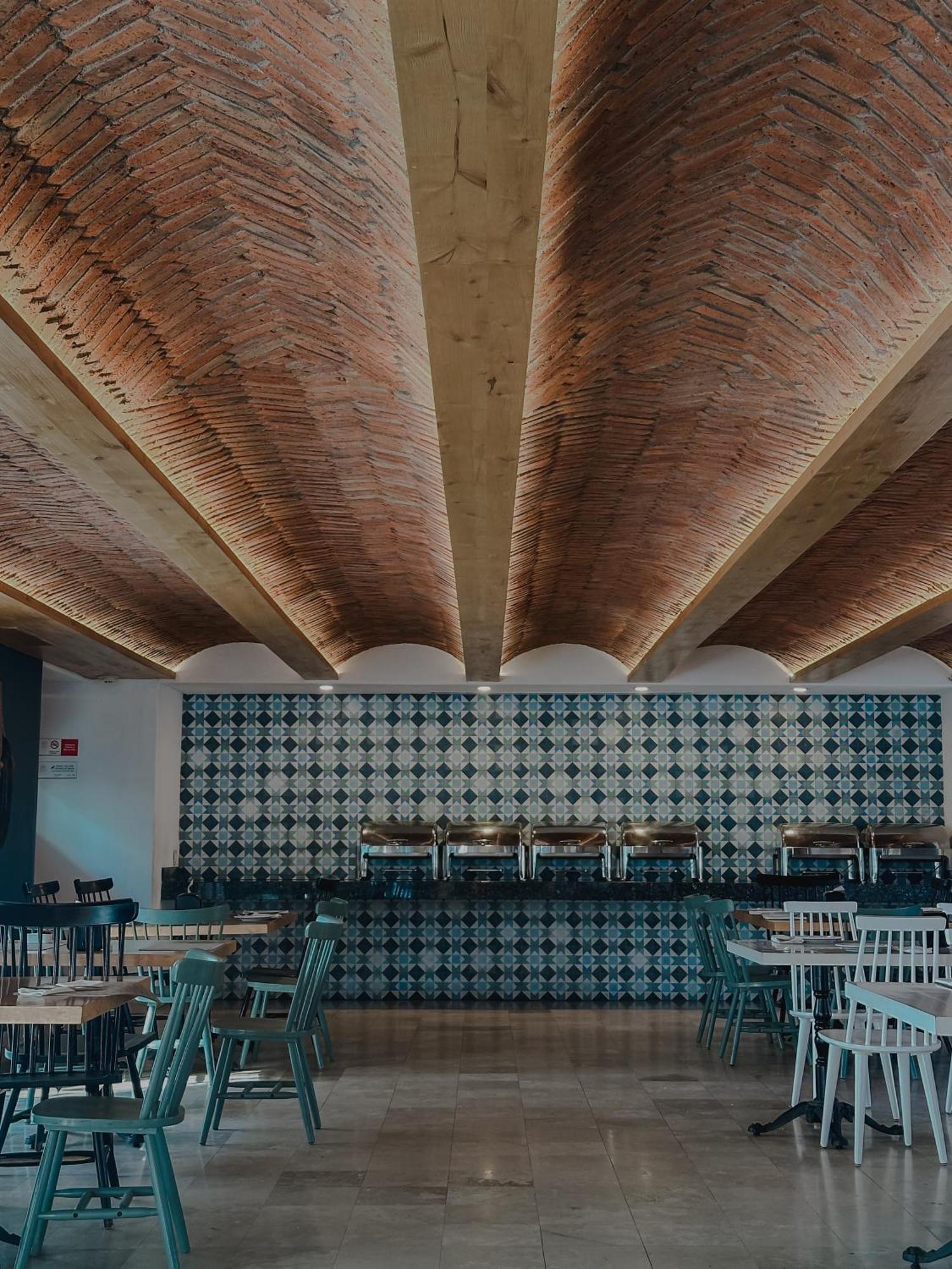 Hotel Catedral La Paz Εξωτερικό φωτογραφία The ceiling of the restaurant